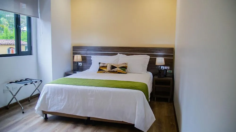 Ecohub Hotel Medellín 4*,