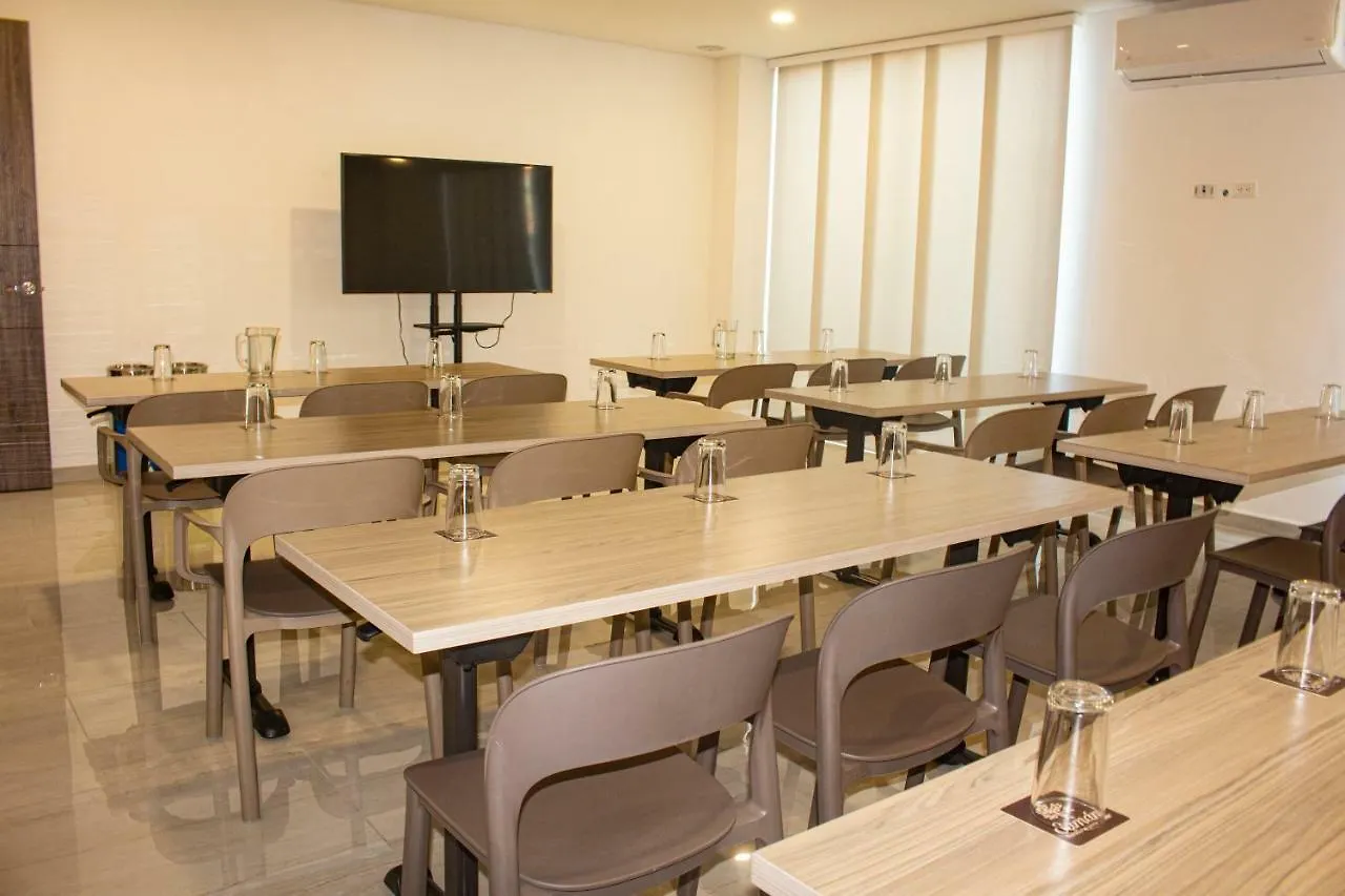 Ecohub Hotel Medellín 4*,